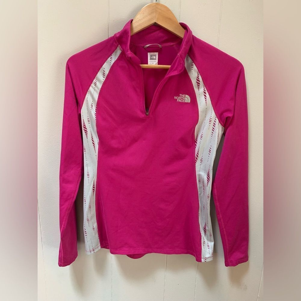 The North Face Pink LS 1/4 Zip Pullover Outdoors Top S